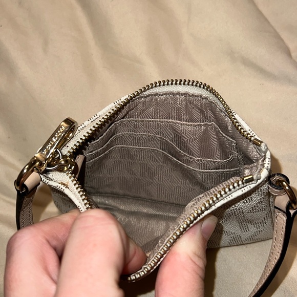 MK wallet/small clutch - Picture 4 of 4